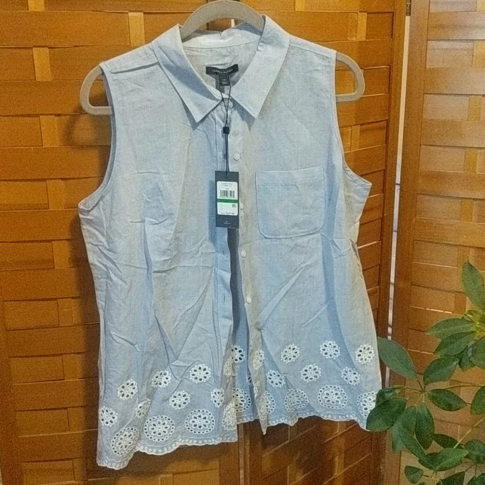 Sleeveless Button Down Shirt